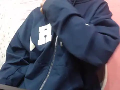 lolit cat online show from 9, 3, 2026