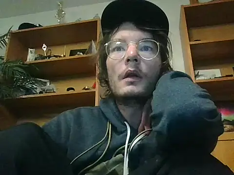 KinkyKittyBoy online show from 6, 4, 2026