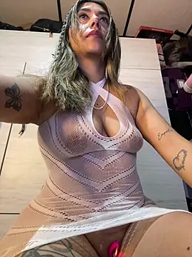 stefanyqueen69 online show from 10, 4, 2026