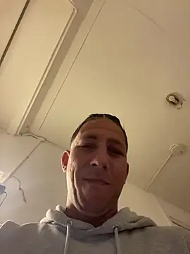 Snapshot of TitanNoir chatting on 9, 5, 2026 TitanNoir online show from 9, 5, 2026