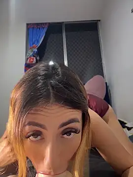 Snapshot of Emma_Reyes chatting on 24, 5, 2026 Emma Reyes online show from 24, 5, 2026