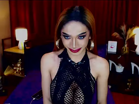 KieraLee online show from 28, 4, 2026