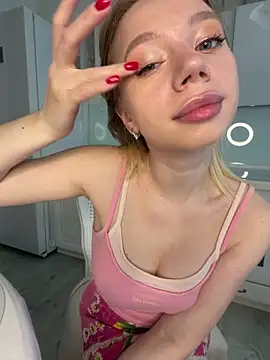 Snapshot of BellaSuns chatting on 8, 5, 2026 BellaSuns online show from 8, 5, 2026