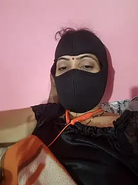 Couple hot999 online show from 18, 5, 2026