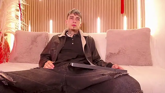 Max Hader  online show from 7, 3, 2026