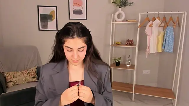 Heily Bennet online show from 11, 3, 2026