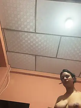 brownxlips1 online show from 4, 3, 2026