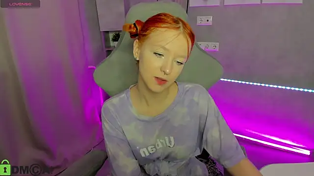 Emma Dusk online show from 21, 4, 2026