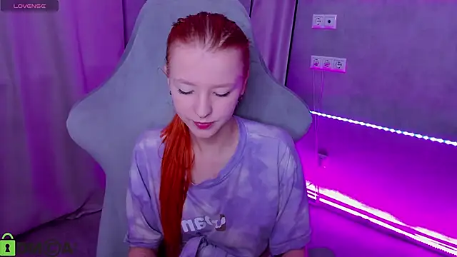 Emma Dusk online show from 8, 5, 2026