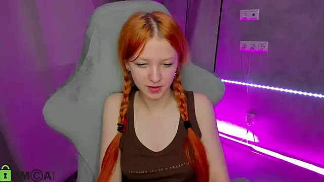 Emma Dusk online show from 20, 5, 2026