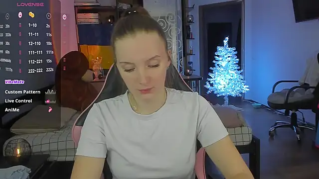 Snapshot of Mary_Blu chatting on 18, 12, 2025 Mary Blu online show from 18, 12, 2025