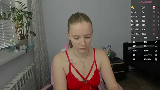 Snapshot of Mary_Blu chatting on 30, 10, 2025 Mary Blu online show from 30, 10, 2025