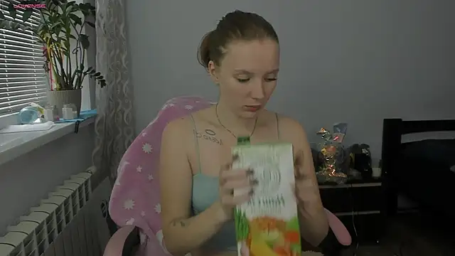 Snapshot of Mary_Blu chatting on 12, 11, 2025 Mary Blu online show from 12, 11, 2025