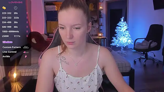 Snapshot of Mary_Blu chatting on 21, 12, 2025 Mary Blu online show from 21, 12, 2025