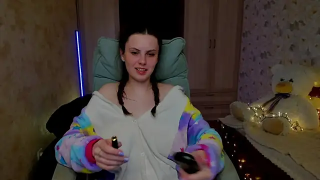 LoraTempt online show from 16, 4, 2026