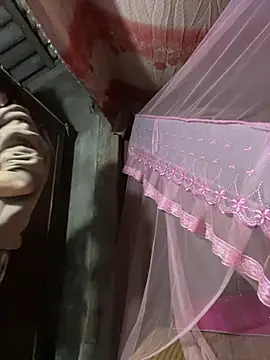 Mimi pussy online show from 2, 4, 2026