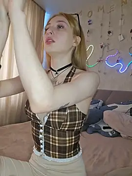 Snapshot of Emma_Willson chatting on 23, 5, 2026 Emma Willson online show from 23, 5, 2026