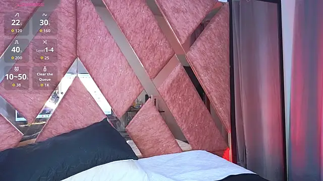 Emma Revees online show from 7, 4, 2026