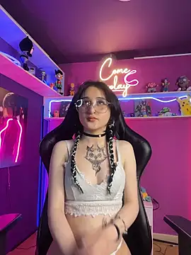 Velvet C4k3 online show from 3, 3, 2026