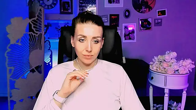 MonicaRiley online show from 10, 3, 2026