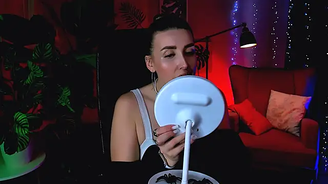 MonicaRiley online show from 26, 3, 2026