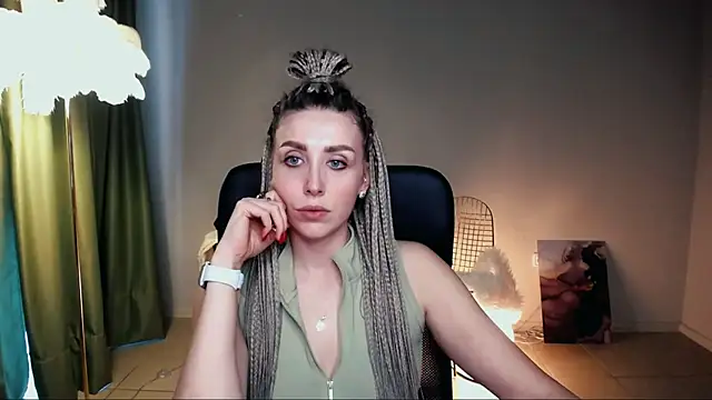 MonicaRiley online show from 29, 5, 2026