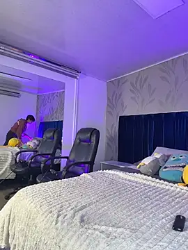 MatthewMoore  online show from 5, 4, 2026