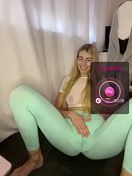 SoniaXOXO online show from 1, 5, 2026