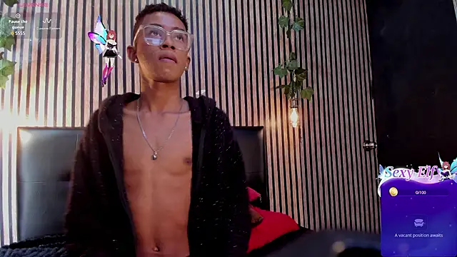 Snapshot of patrick_lovee chatting on 25, 3, 2026 patrick lovee online show from 25, 3, 2026