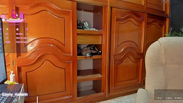 ebony katterin online show from 13, 4, 2026