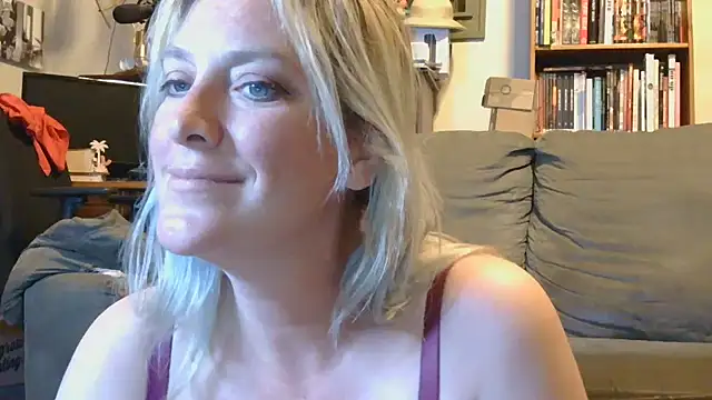 MistyMountains96 online show from 8, 7, 2026