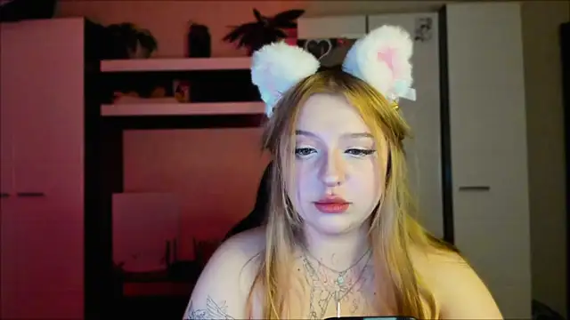 EllieQuttie online show from 3, 3, 2026