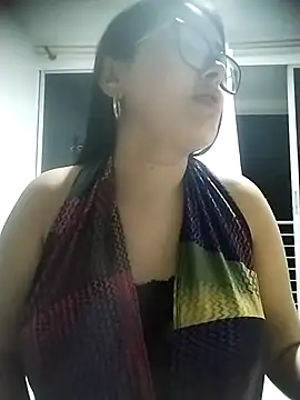 pregnant kitten01 online show from 8, 3, 2026