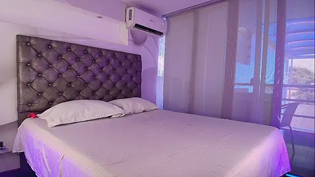 Snapshot of LauriLenix chatting on 25, 3, 2026 LauriLenix online show from 25, 3, 2026