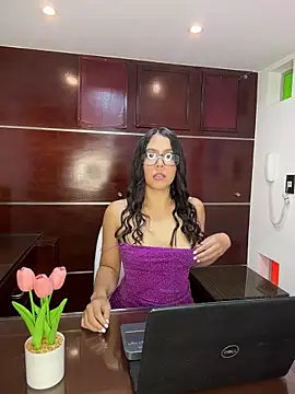 Snapshot of LauriLenix chatting on 13, 4, 2026 LauriLenix online show from 13, 4, 2026