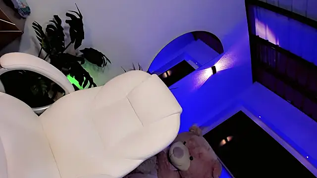 Valentiina Foxx online show from 12, 4, 2026