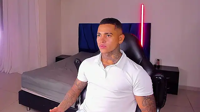 tyler bell  online show from 27, 3, 2026