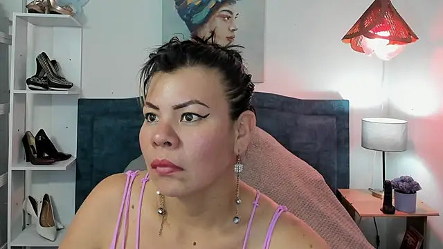 KiaraXMilf online show from 1, 4, 2026