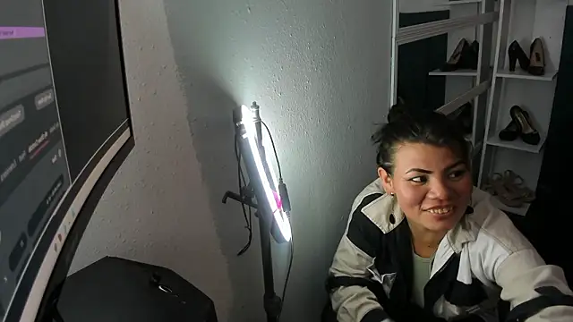 KiaraXMilf online show from 19, 3, 2026