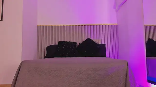 ashvalentine  online show from 18, 7, 2026