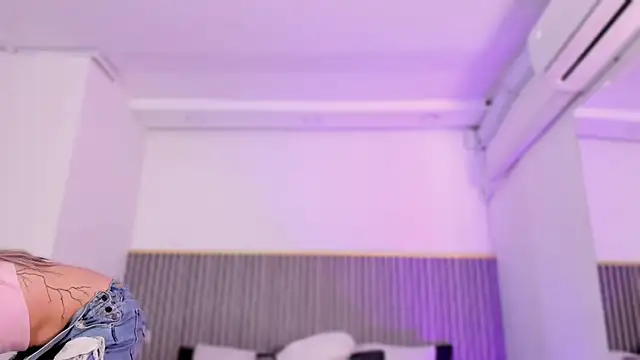 ashvalentine  online show from 28, 3, 2026