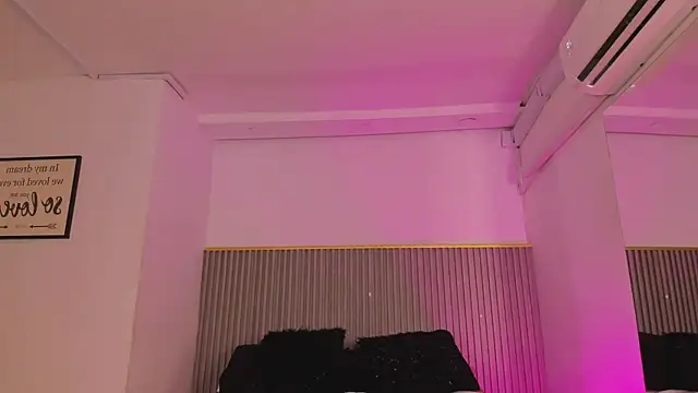 ashvalentine  online show from 22, 7, 2026