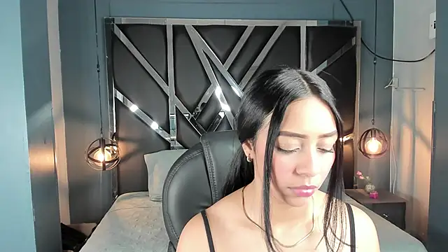 Esmeralda  18 online show from 17, 3, 2026