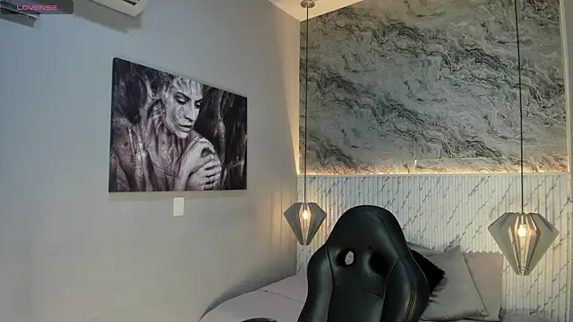 Esmeralda  18 online show from 13, 4, 2026