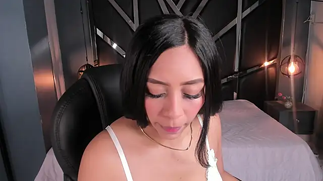 Esmeralda  18 online show from 10, 3, 2026