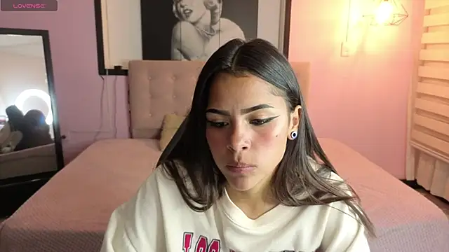  chloe 1 online show from 6, 4, 2026