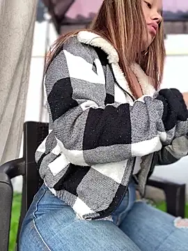 Baby Pink Love online show from 4, 4, 2026