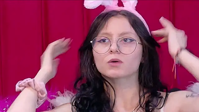 Snapshot of Naomimolie chatting on 2, 6, 2026 Naomimolie online show from 2, 6, 2026