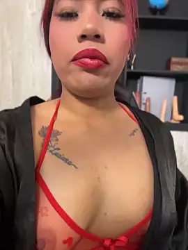 Snapshot of Cherry_Charlottee chatting on 12, 5, 2026 Cherry Charlottee online show from 12, 5, 2026