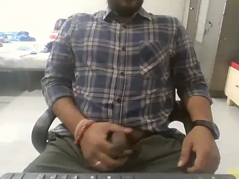 Snapshot of bigbuldgee chatting on 4, 6, 2026 bigbuldgee online show from 4, 6, 2026